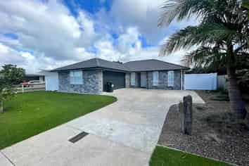 350 One Tree Point Road, One Tree Point