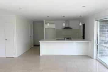 350 One Tree Point Road, One Tree Point