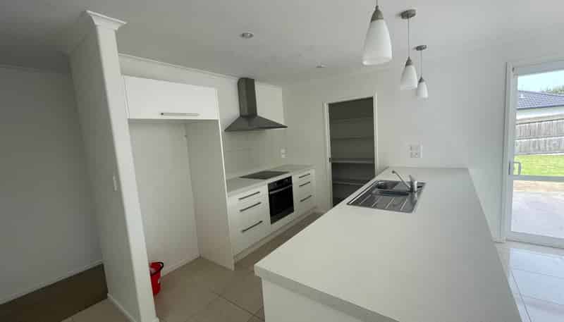 350 One Tree Point Road, One Tree Point