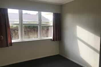 14 Defoe Avenue, Hillcrest