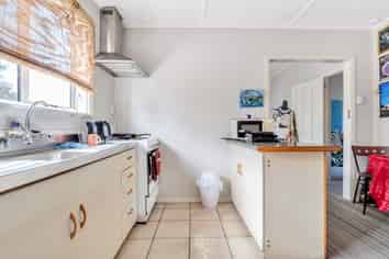 89A Ranolf Street, Victoria