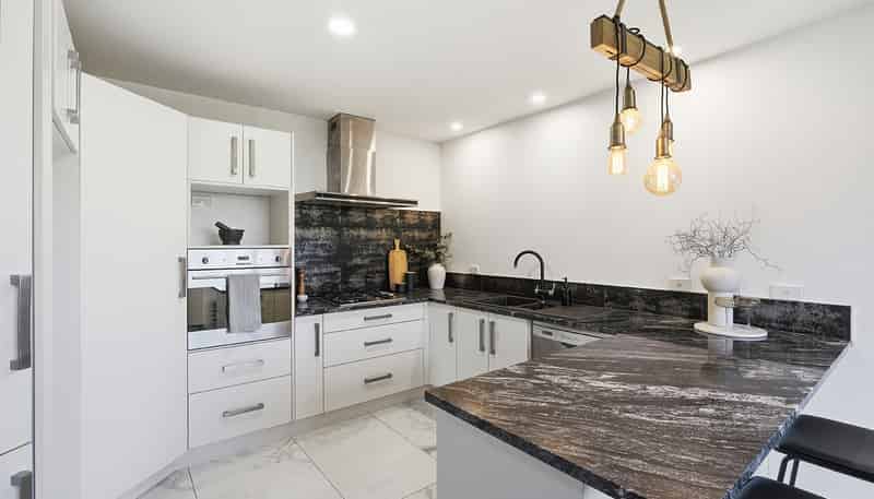 2/5a Opoia Road, Hamilton East