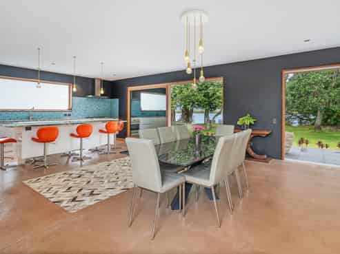 6 Robinson Road, Whitianga