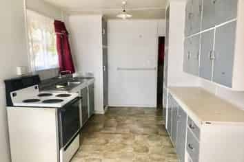 22 Waipapa Crescent , Otara