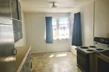 22 Waipapa Crescent , Otara