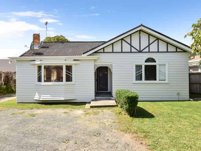 13 Bond Street, Hamilton East