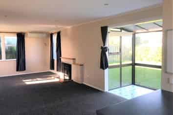 30 Baylands Drive, Newlands