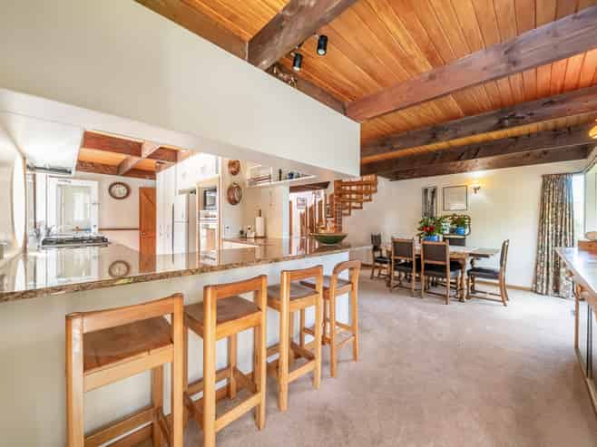 7 Coach Lane, Belmont