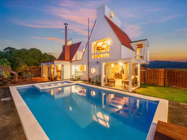 7 Coach Lane, Belmont