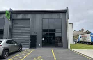 Easy access front unit for Lease