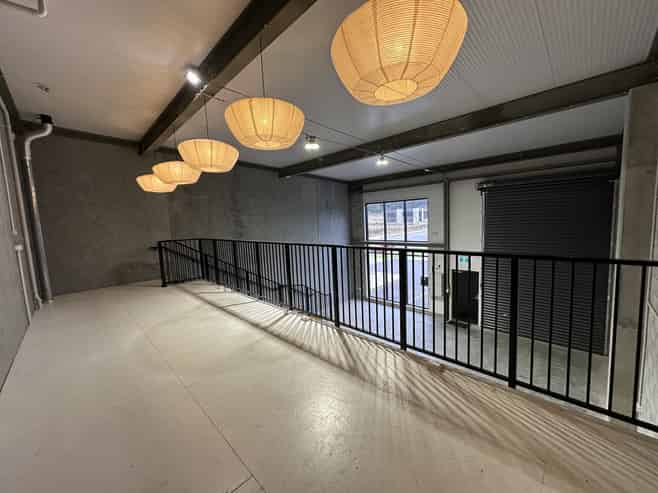 Easy access front unit for Lease