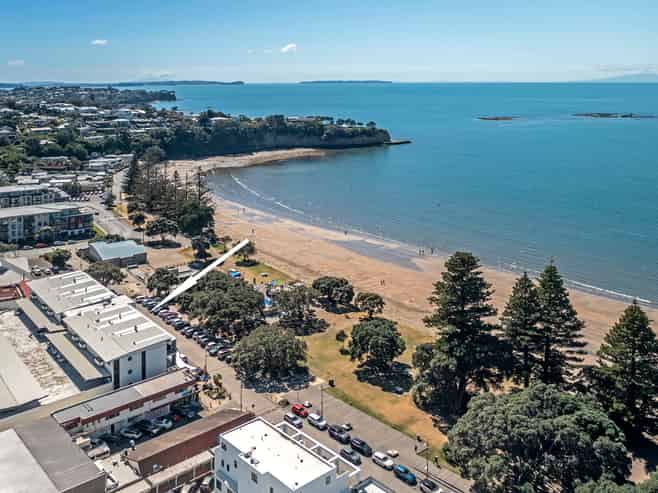 7/6 Beach Front Lane, Browns Bay