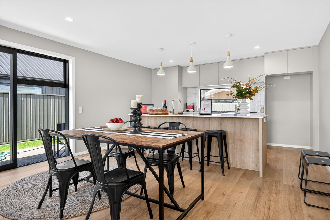 Brand New in West Bush! BEO $839,000 - Widok 5