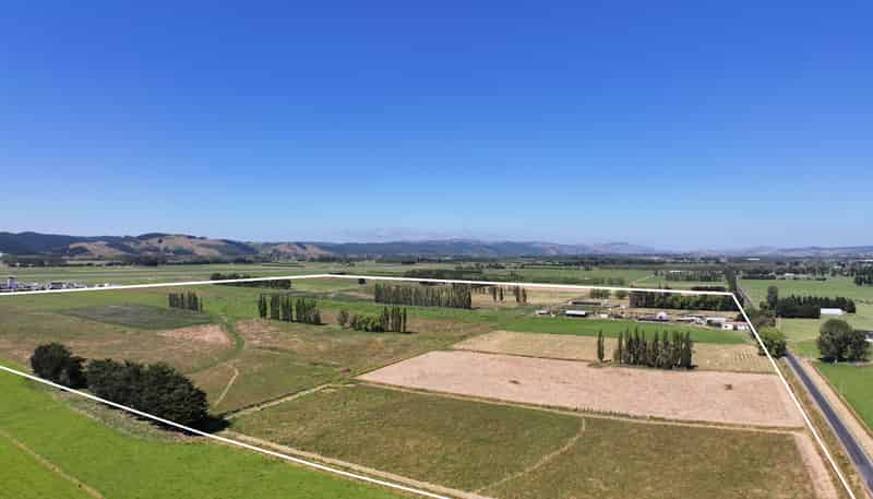 137 and 17 Kirks Drain Road, Momona