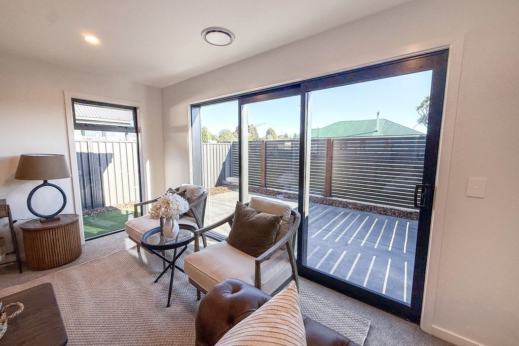 Central, Sunny, Designed for Easy Living 5