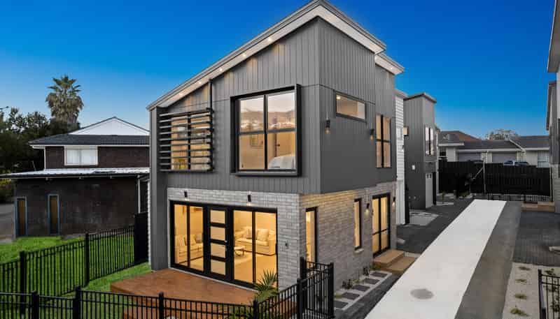 7C Sirius Place, Botany Downs