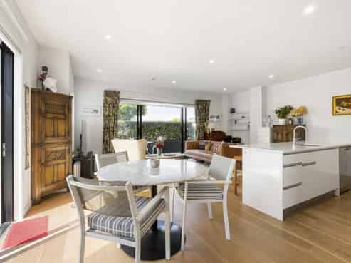 G04/74 Anzac Street, Takapuna