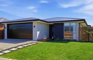 48 Kemble Drive, ROLLESTON