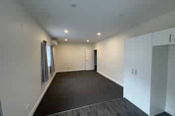 12 Surrey Street, Caversham