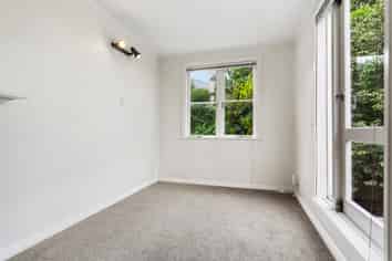 2/6 Aratonga Avenue, Greenlane