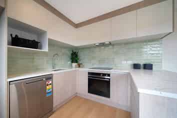 2/114 Don Buck Road, Massey