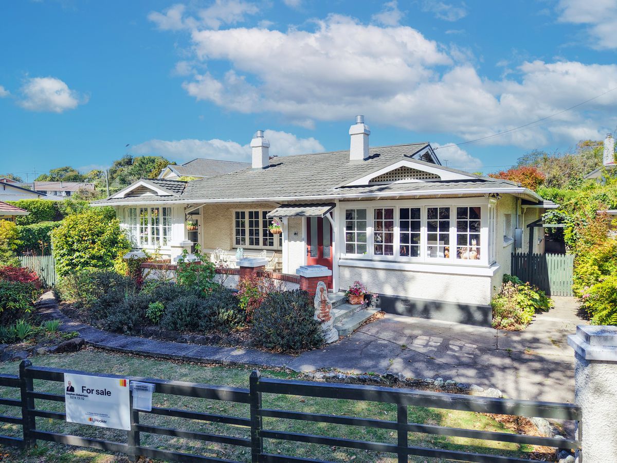 BUNGALOW BEAUTY