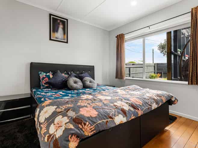 11 Freyberg Crescent, Pukekohe