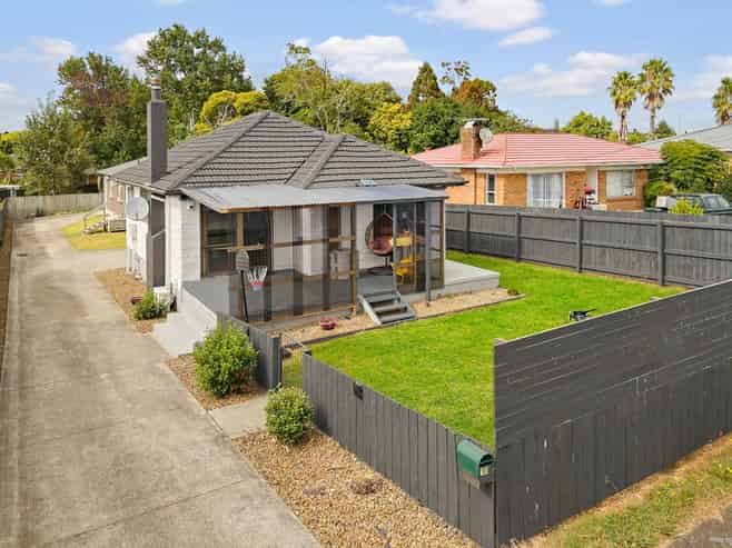 11 Freyberg Crescent, Pukekohe