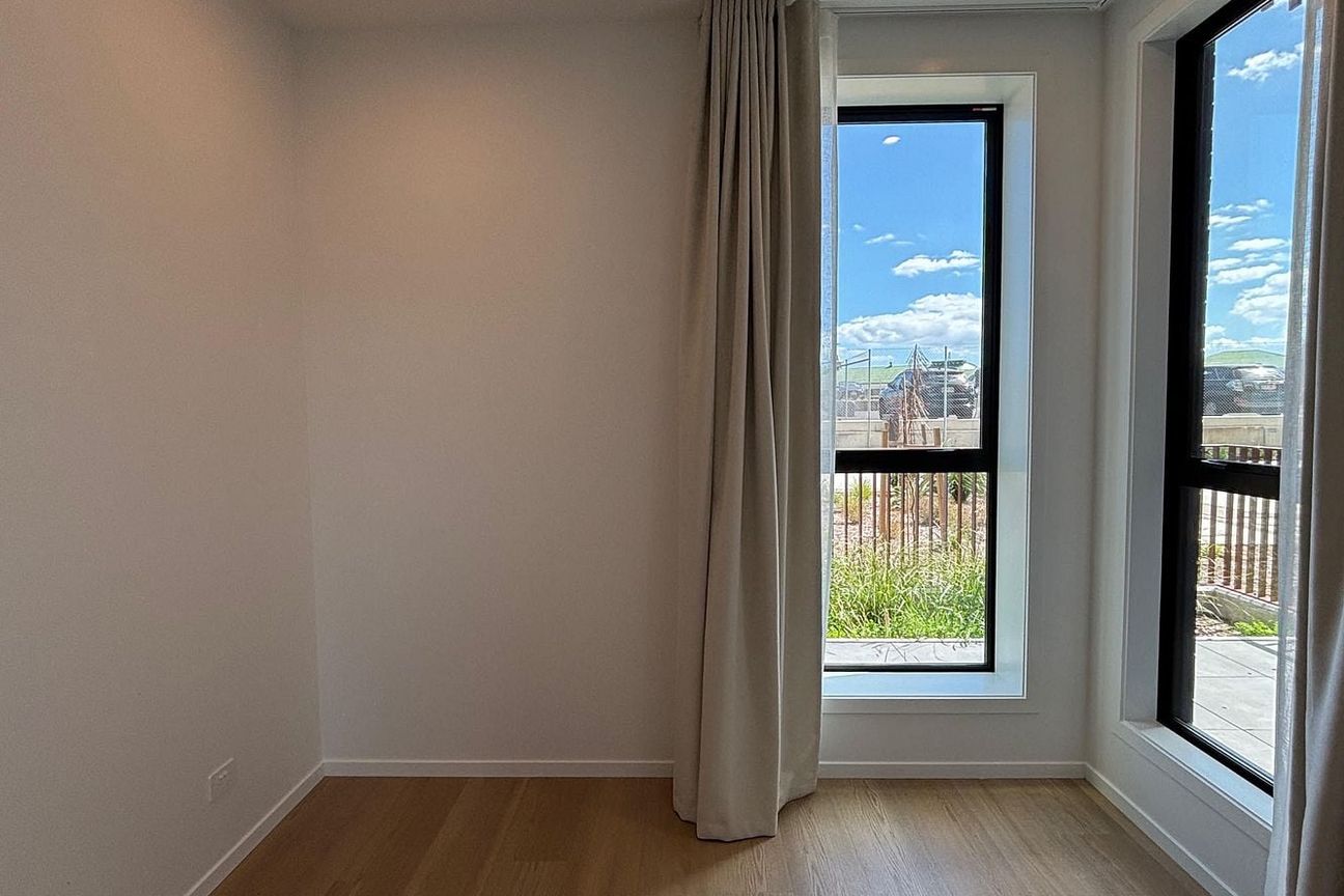 Brand New Ground Floor Live Garden Studios - Aanzicht 4