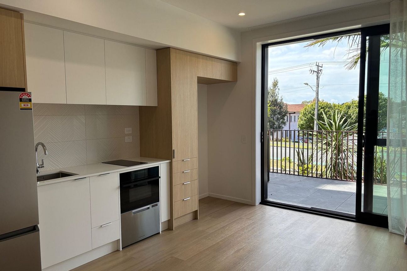 Brand New Ground Floor Live Garden Studios - Aanzicht 3
