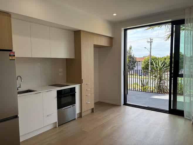 G02/2B Te Ara Taurapa, Point Chevalier