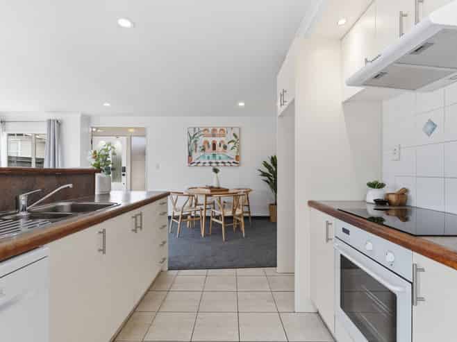 22B Otumoetai Road, Judea