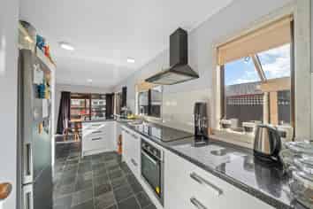 2/52 Athlone Crescent, Avalon