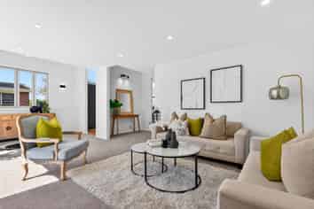 2/10 Windsor Place, Mairangi Bay