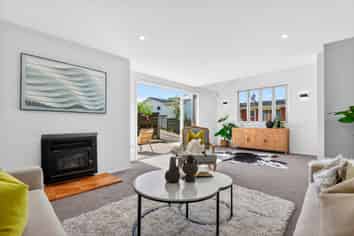 2/10 Windsor Place, Mairangi Bay