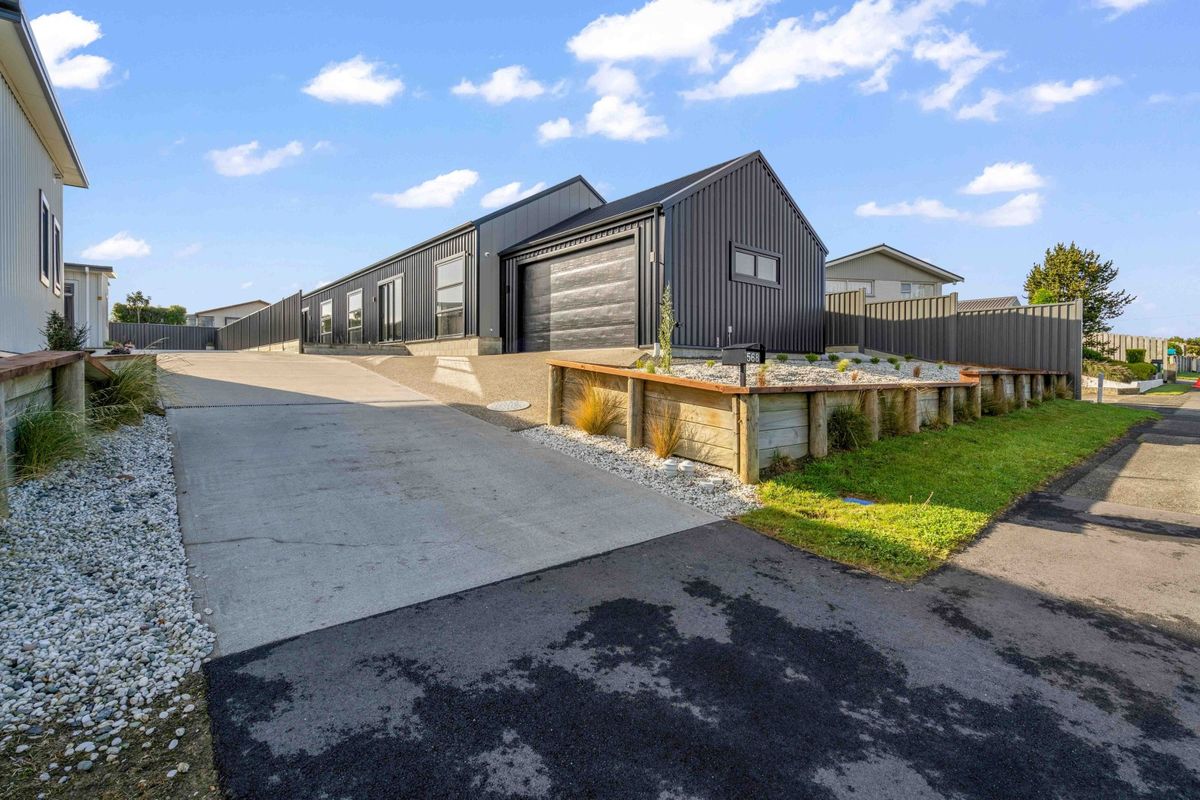 Exceptional Elegance On Elles, Kingswell