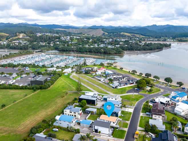 617A Harbour View Road, Whangamata
