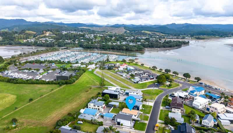 617A Harbour View Road, Whangamata