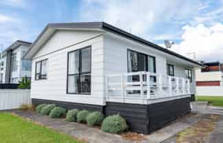 617A Harbour View Road, Whangamata