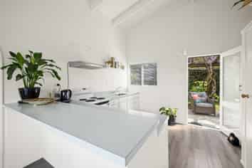 9 Sunlight Promenade, Snells Beach