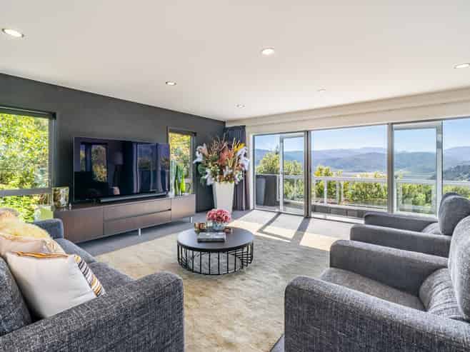 75 Mount Marua Way, Upper Hutt