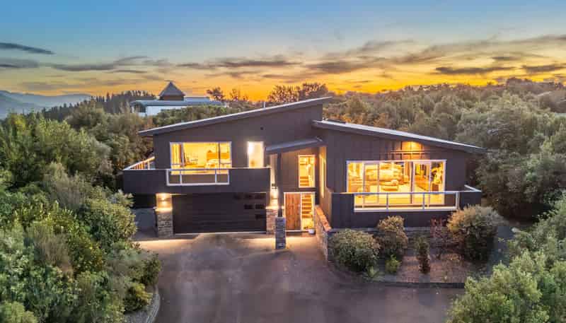 75 Mount Marua Way, Upper Hutt