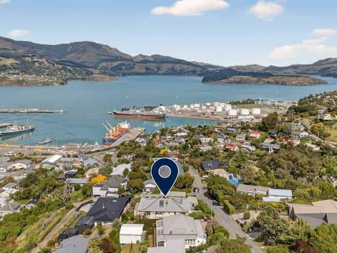 12 Ross Terrace, Lyttelton