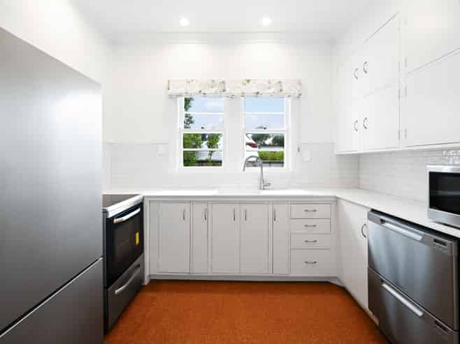 112 Lake Crescent, Hamilton Lake