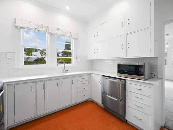 112 Lake Crescent, Hamilton Lake