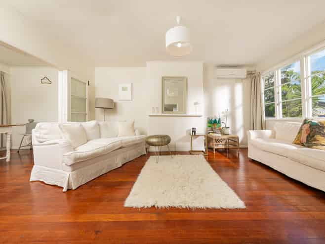 110 Lake Road, Belmont