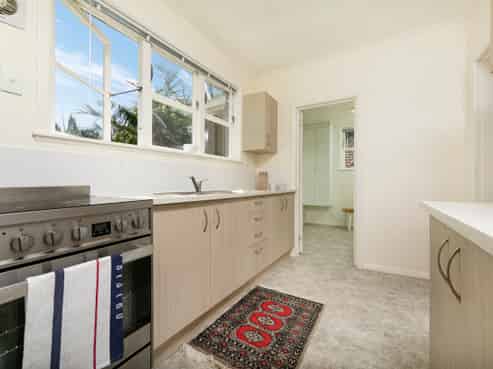 110 Lake Road, Belmont