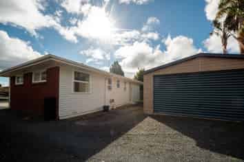 98 Silverdale Road, Silverdale