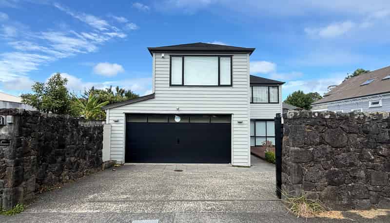 14 Kipling Avenue, Epsom