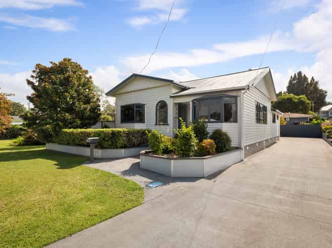 30 Willoughby Street, Paeroa